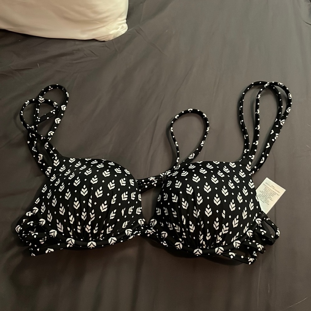 Shade and shore bikini top 34B